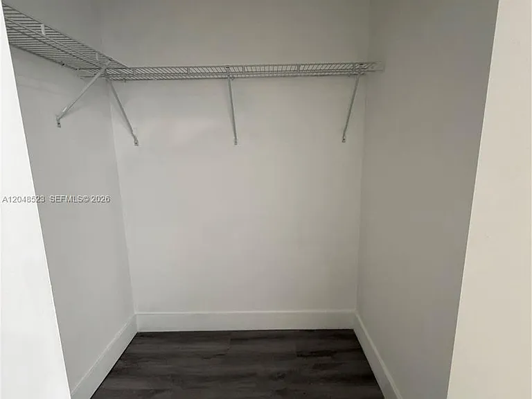 853 E 24th St #403 — Photo 13