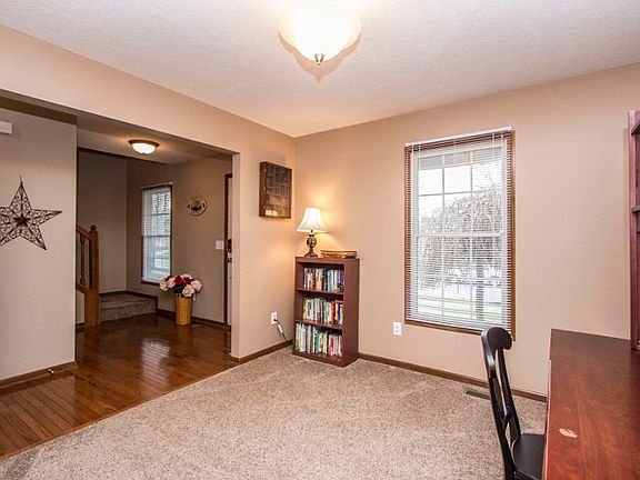 4th image of 1511 Plowington Dr