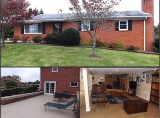 218 Botany Dr, Martinsburg, WV 25404