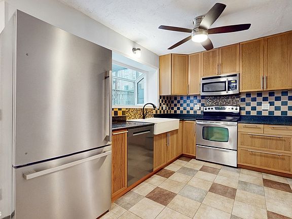 5th image of 4616 N Ashland Ave #C