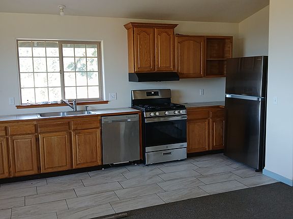 2nd image of 41 Echo Glen Rd