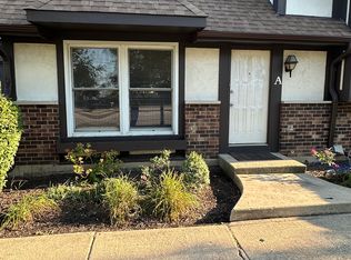 1642 Country Lakes Dr APT A, Naperville, IL 60563