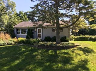 1035 Betty Dr, Lake Zurich, IL 60047