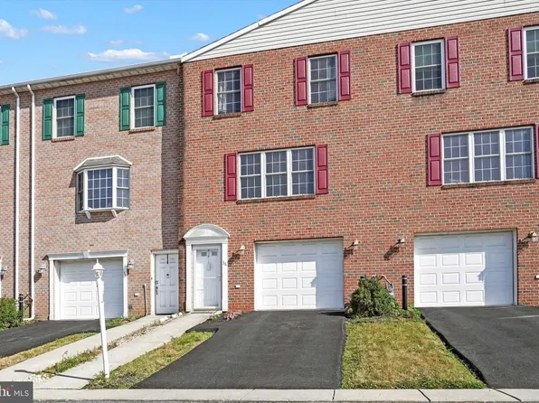 36 Hunters Run Ct #4, Red Lion, PA 17356