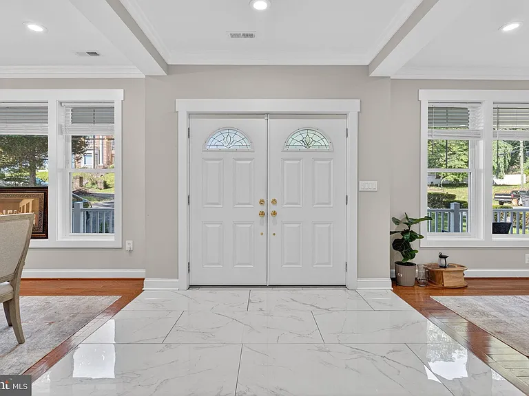 3925 Ashwood Pl — Photo 9