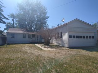 812 9th St, Rawlins, WY 82301