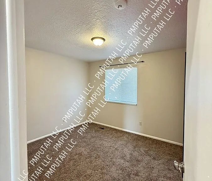 1602 E 2550 N — Photo 26