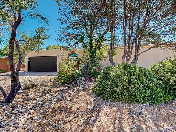 2nd image of 2904 Palo Alto Dr NE