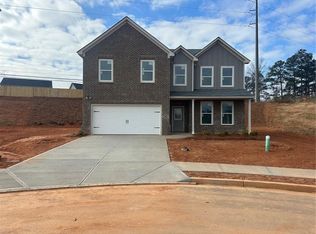 689 Rodeo Dr, Auburn, GA 30011