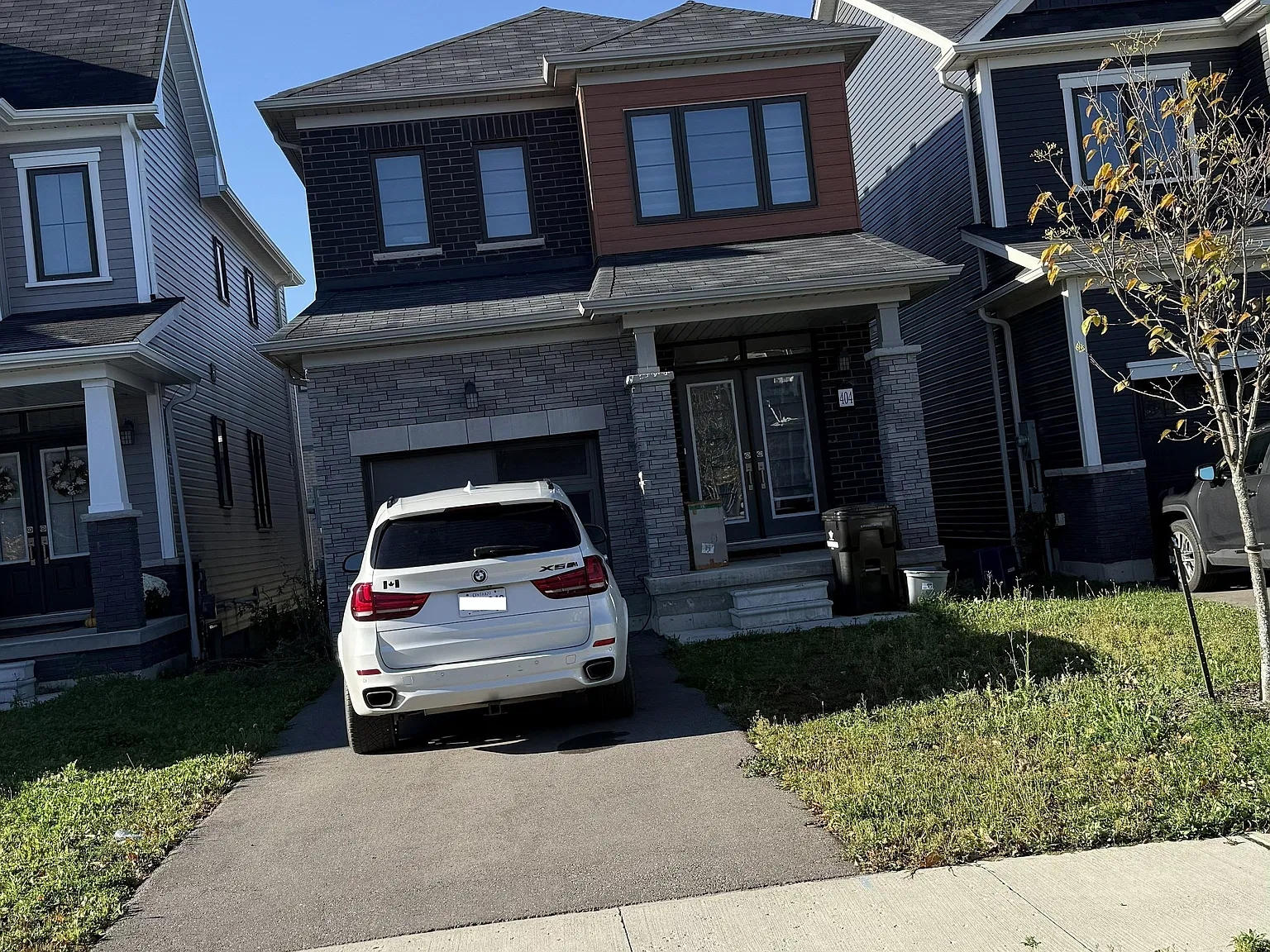 3 bed, $2,950 — Photo 2