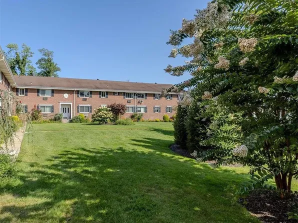 200 Merrick Road #F, Amityville, NY 11701