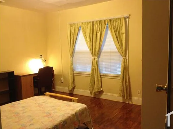 27 Upham St Floor 2, Malden, MA 02148