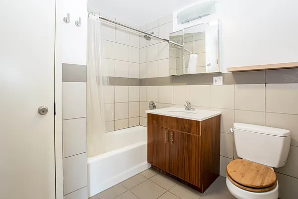 Rented by Compass | media 29