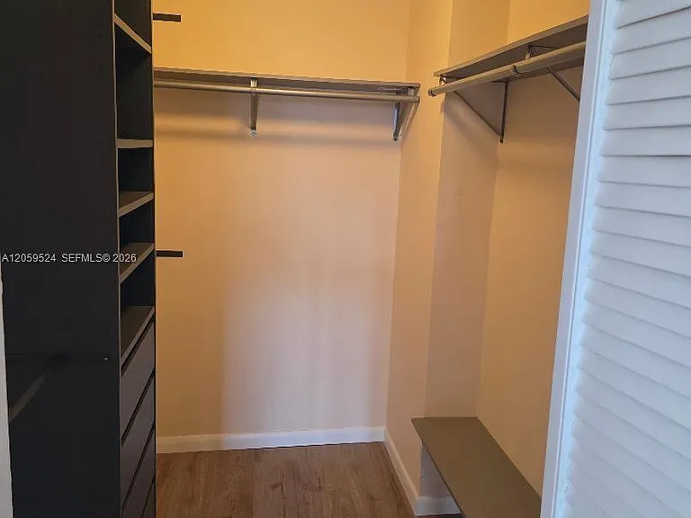800 Parkview Dr #716 — Photo 18
