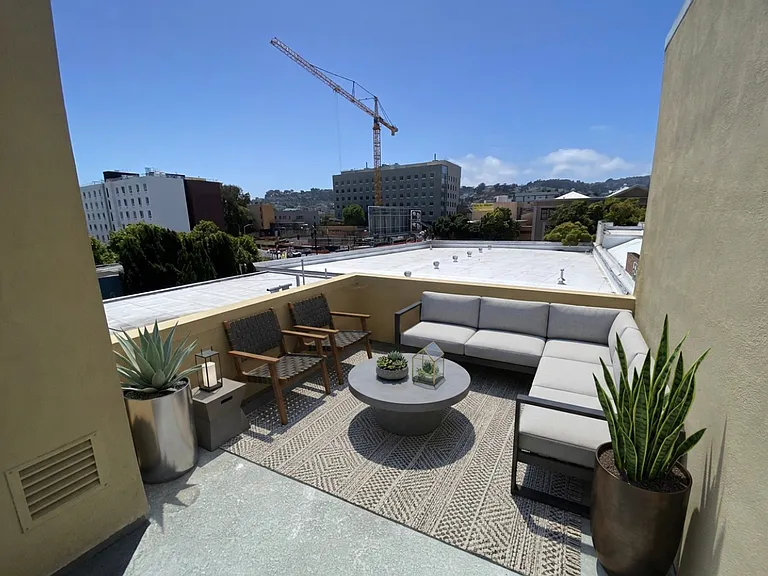 520 Bartlett St #5 — Photo 4