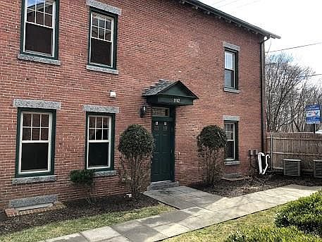 1st image of 1742 Lonsdale Ave #7