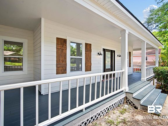 3rd image of 121 Broadmoor Dr