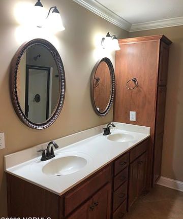 4th image of 1701 A Brook Hollow Dr