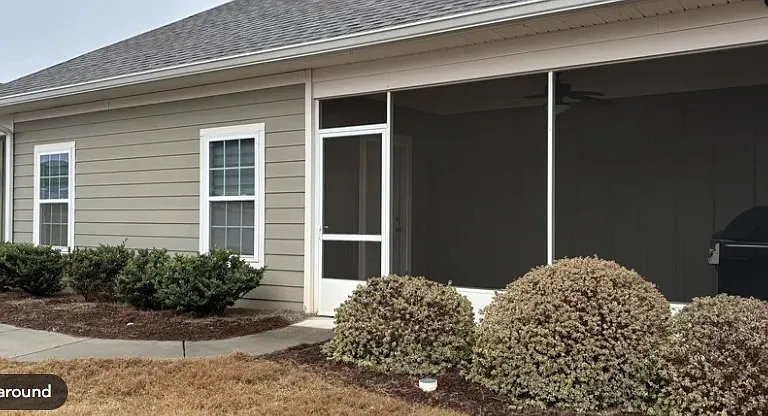 Screened in Back Porch