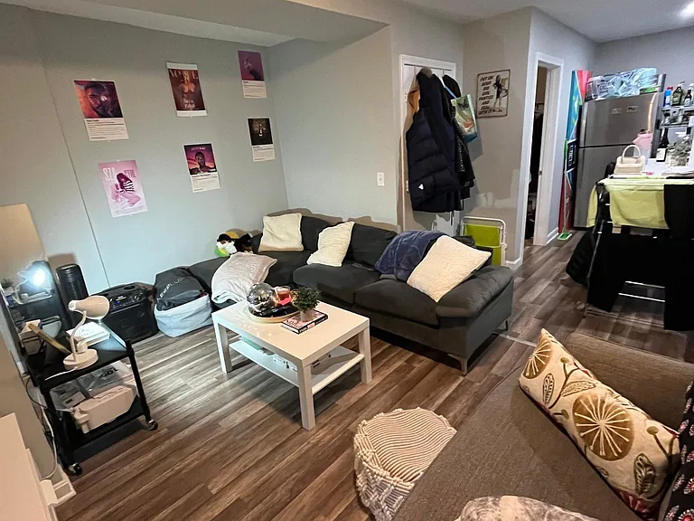239 E St #2 — Photo 3