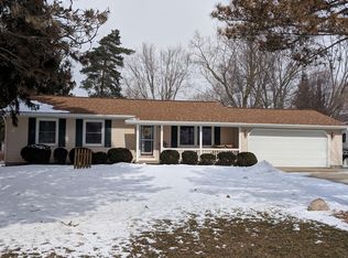 7175 E Saint Joe Hwy, Grand Ledge, MI 48837