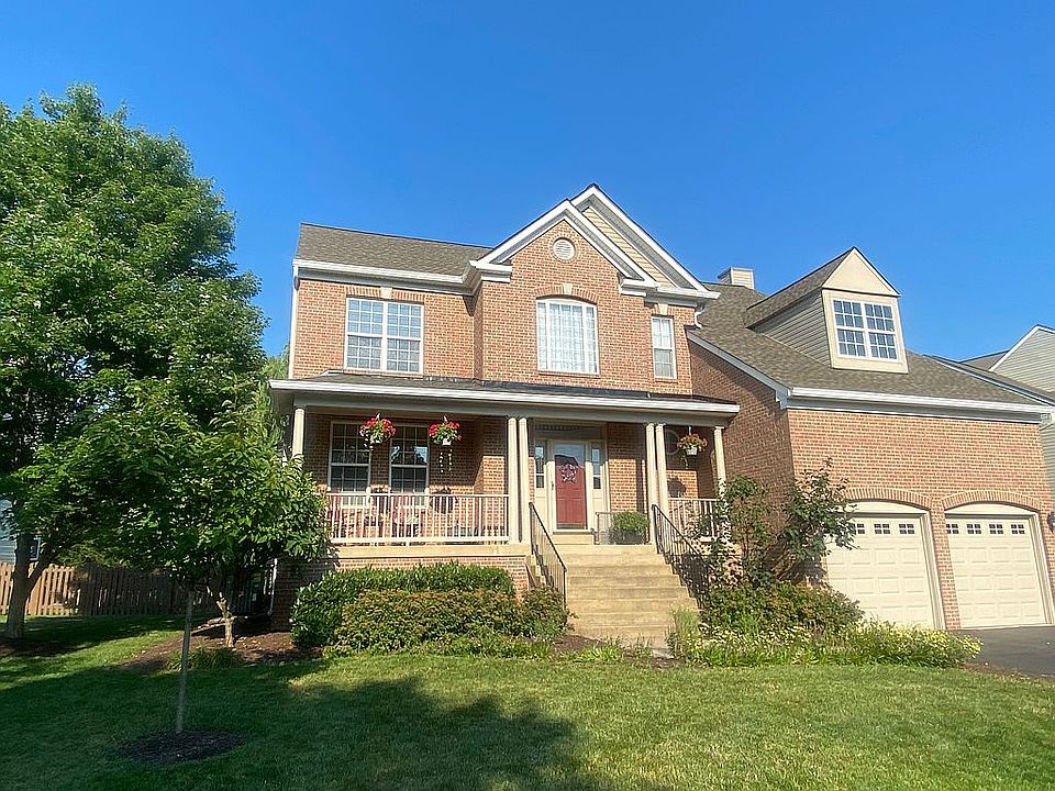 2nd image of 843 Macalister Dr SE