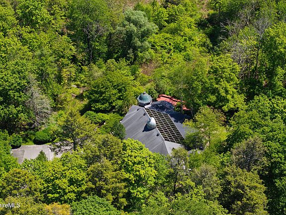 5th image of 7 Wheatley Dr