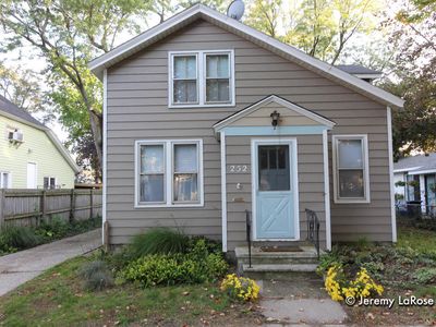 252 W 11th St, Holland, MI, 49423