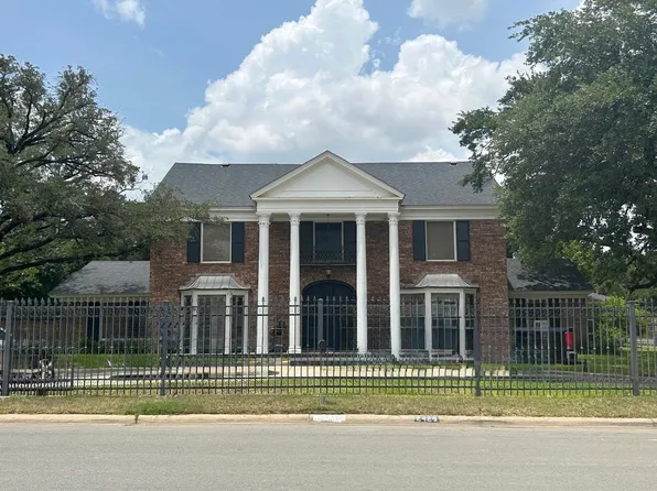 2420 Lane St, Laredo, TX 78043
