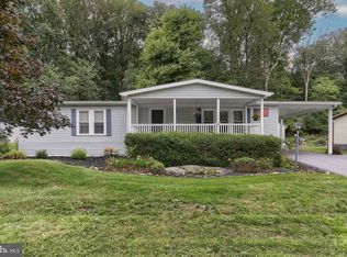 24 Maple Ave, Manheim, PA 17545