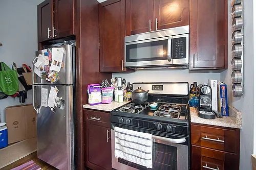 1753 W Erie St #2R Photo 1