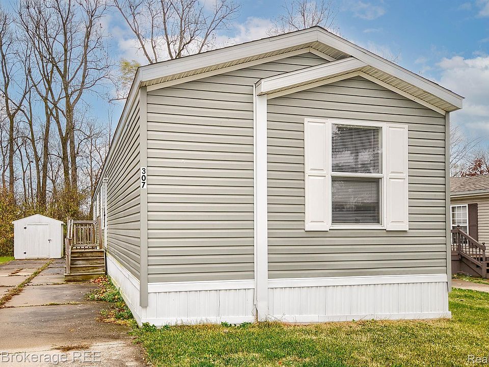 1st image of 307 Hunt Club Dr
