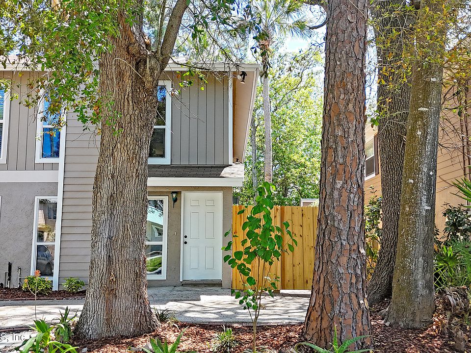 1st image of 141 POINSETTIA Street