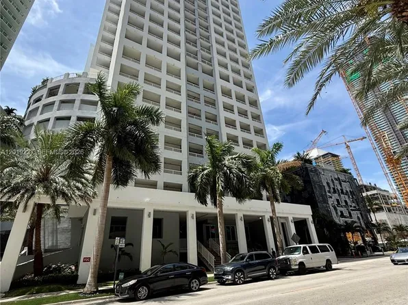 170 SE 14th St, Miami, FL
