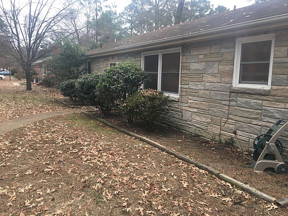 2nd image of 2925 Battery Ave #House