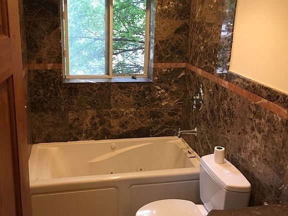 5th image of 126 E 7th St #4CE