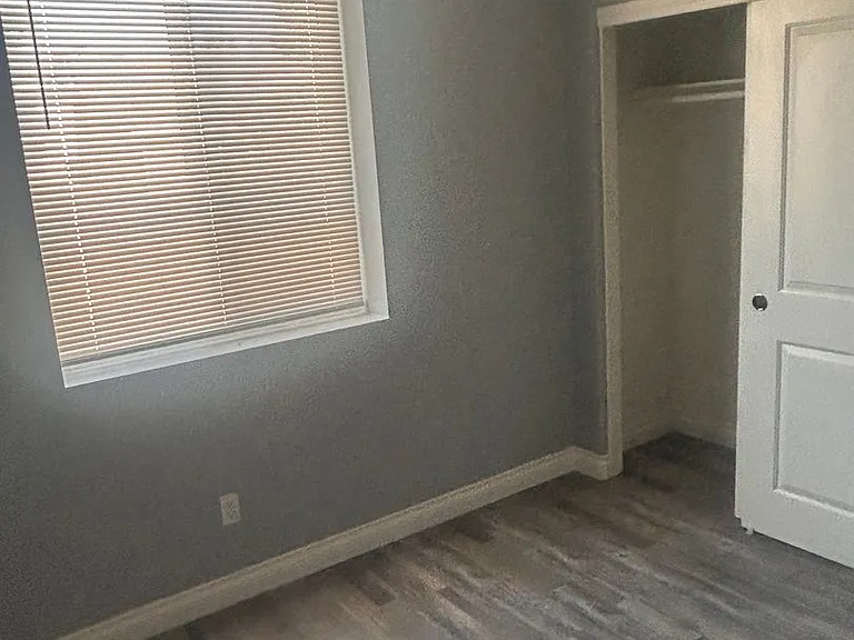 16534 Arrow Blvd — Photo 27