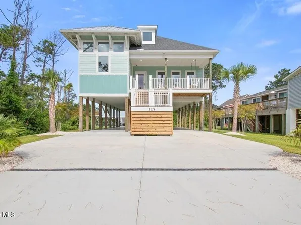 117 SE 41st Street, Oak Island, NC 28465