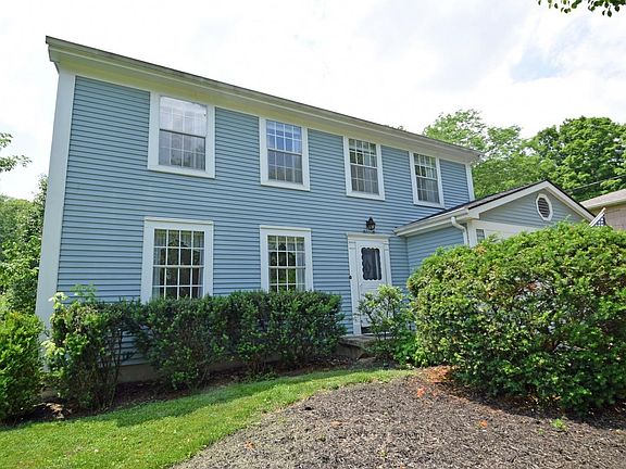 2nd image of 1035 Holz Ave
