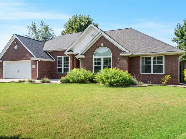3549 N Chaucers Ct, Fayetteville, AR 72703