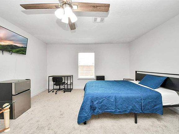 5th image of 5103 Stuyvesant Ln #D