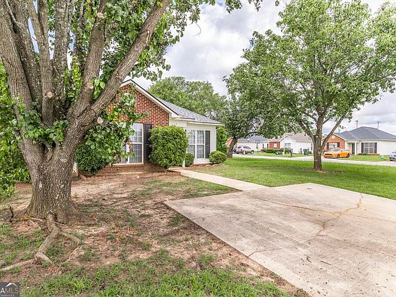 2nd image of 115 Lauren Way