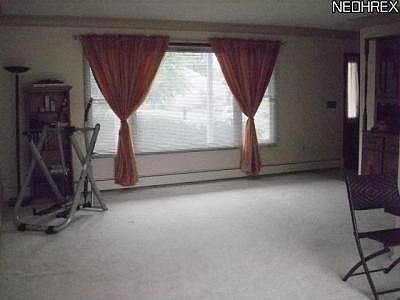 5th image of 18753 Oxford Dr