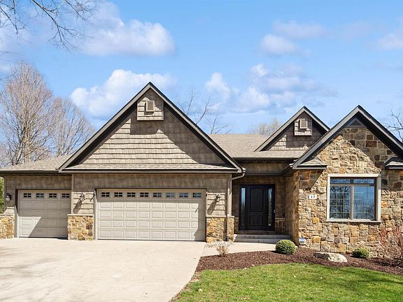 2nd image of 17 Hollows Ct