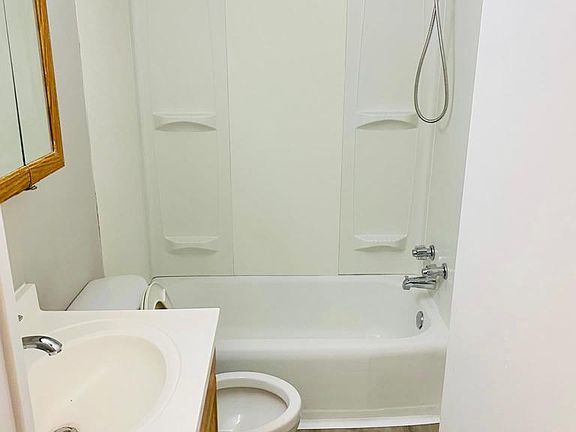 5th image of 5021 E 110th St #2