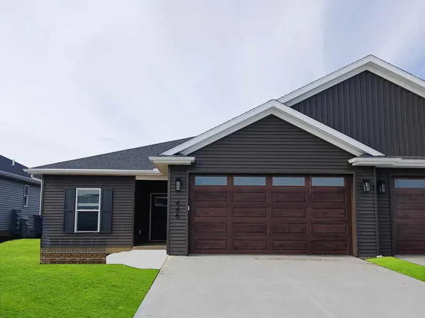 446 N 4th Ave, Eldridge, IA 52748