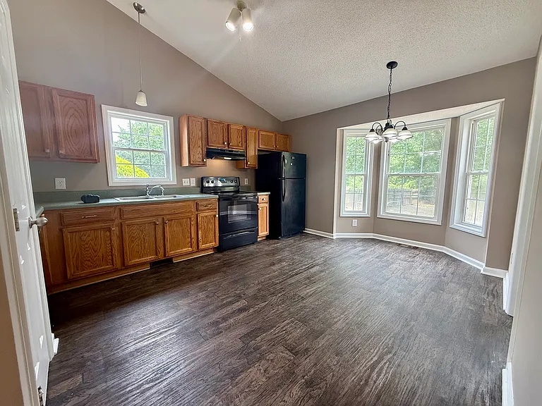 903 Delham Rd — Photo 10