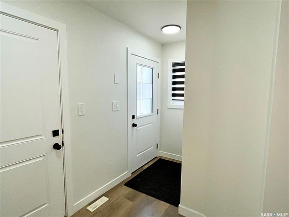 3rd image of 222 Nightingale ROAD