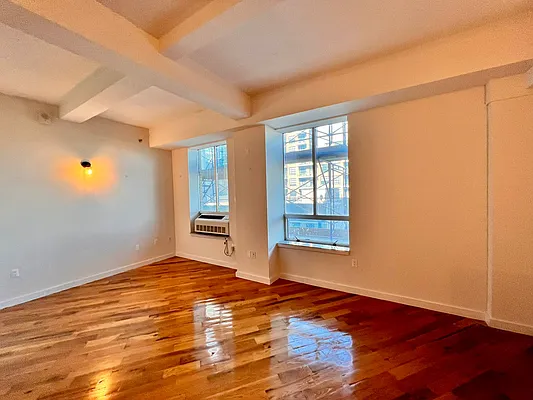 Rented by City Connections Realty | media 5