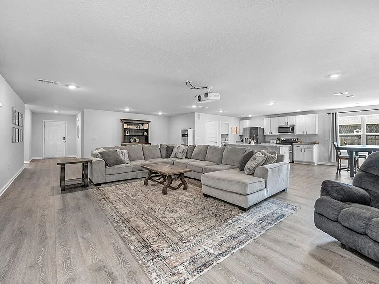 6537 Torrey Pines Trce — Photo 8